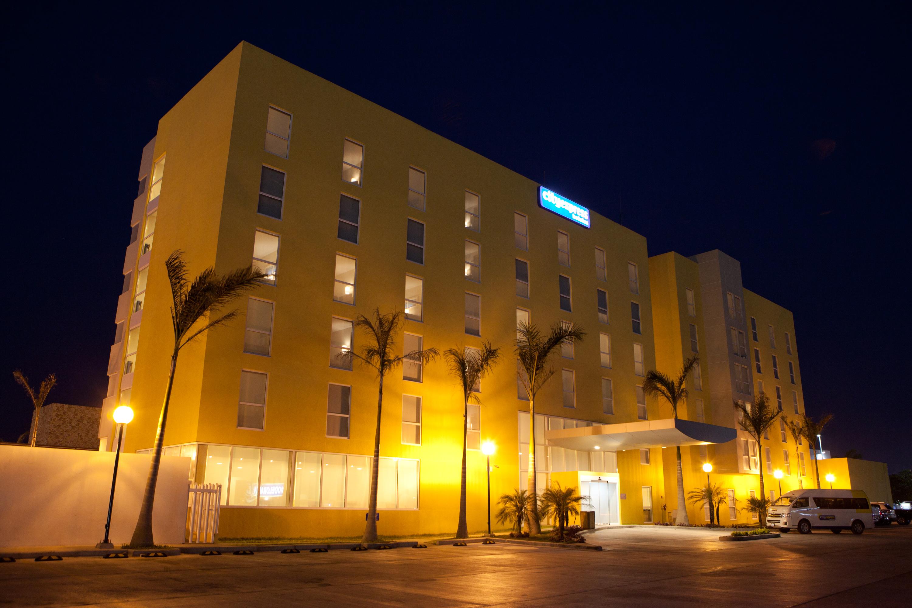 City Express By Marriott Ciudad Del Carmen Exterior photo
