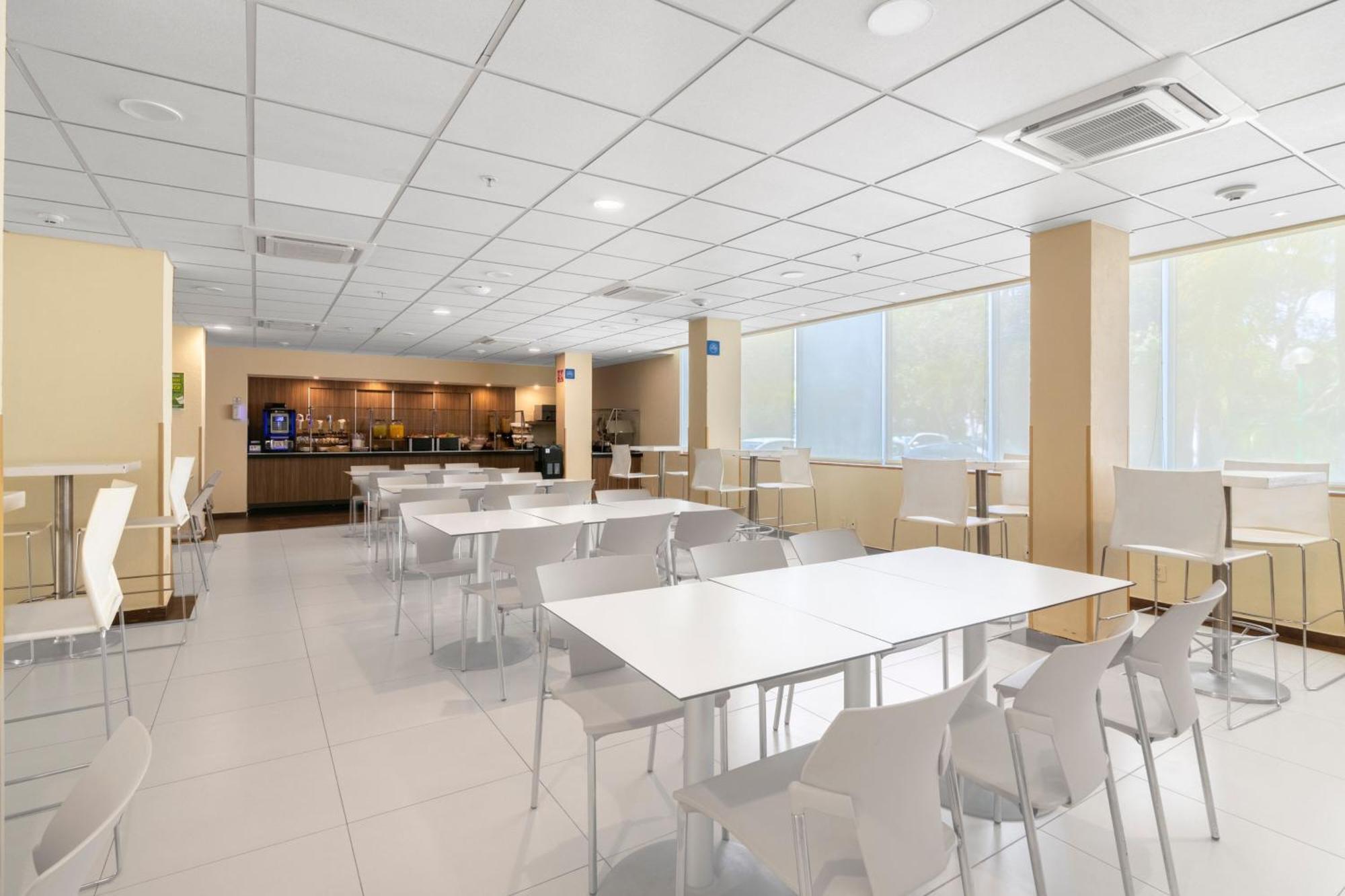 City Express By Marriott Ciudad Del Carmen Exterior photo