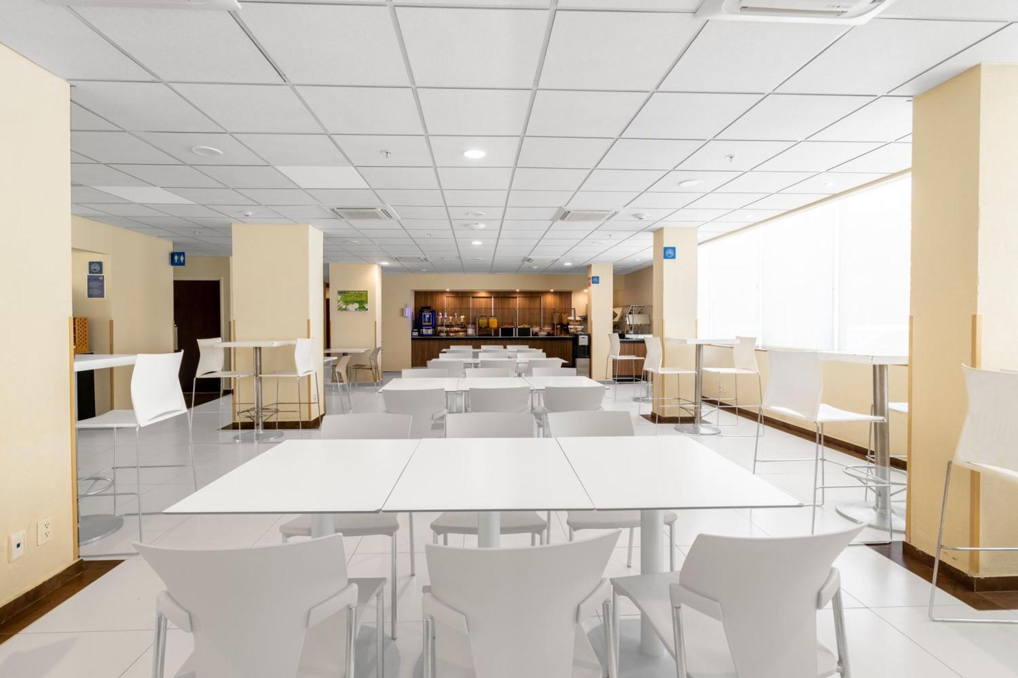 City Express By Marriott Ciudad Del Carmen Exterior photo
