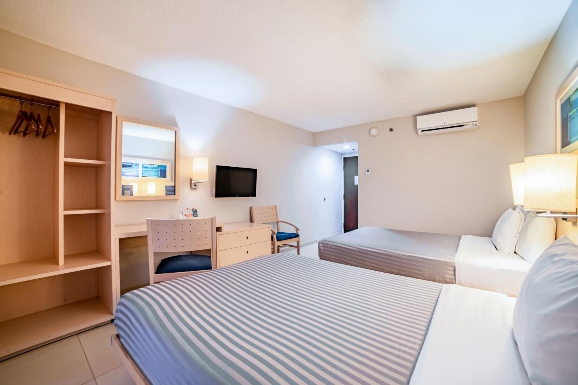City Express By Marriott Ciudad Del Carmen Exterior photo