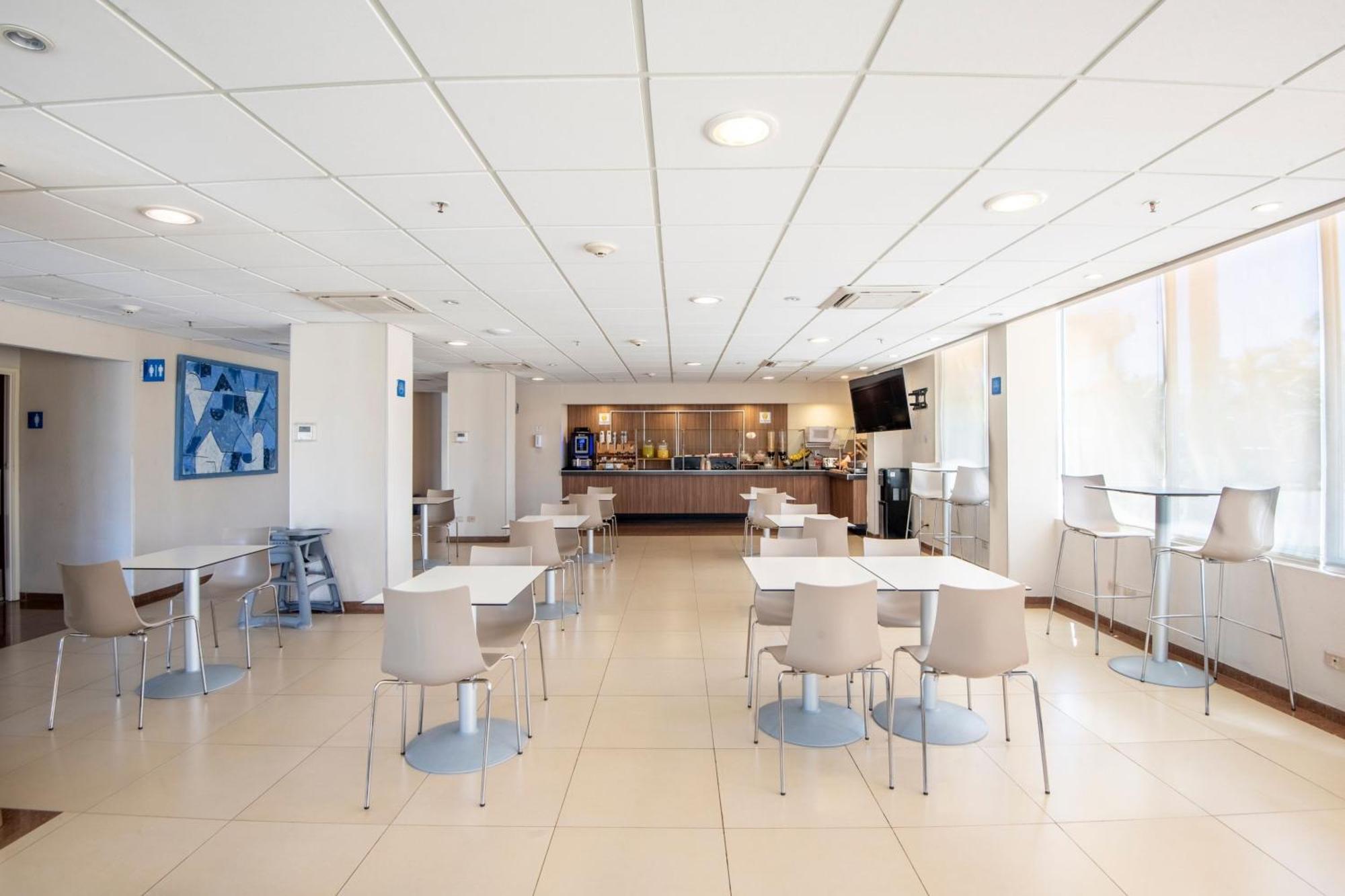 City Express By Marriott Ciudad Del Carmen Exterior photo